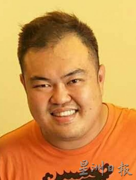 (古城封面主文)车辆脚车共用车道·市民遭交警提醒勿占线