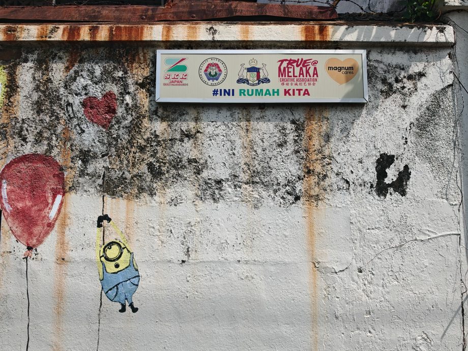 (古城封面副文)武牙拉也后巷壁画失修,梁证法盼政府配合非政府组织重规划