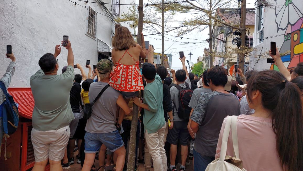 （古城版）范爷在古城带来追星小旋风