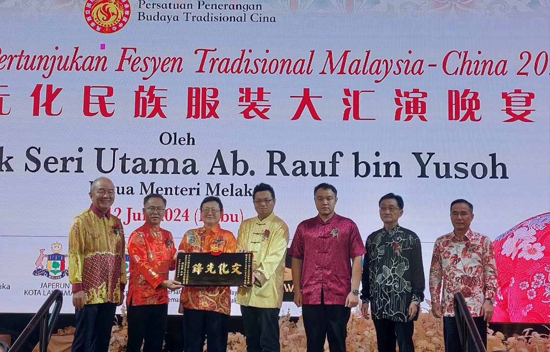 （古城第4版主文）首长鼓励民间举办文化习俗活动