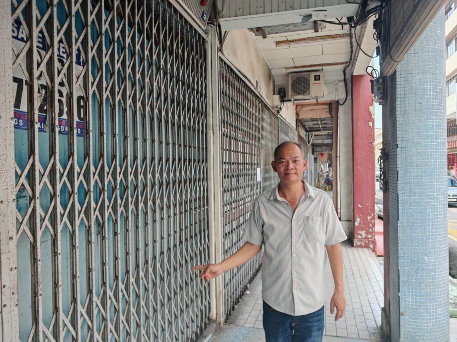 (古城第三版主文) 梁证法呼吁商家让武牙拉也亮起来,吸引游客