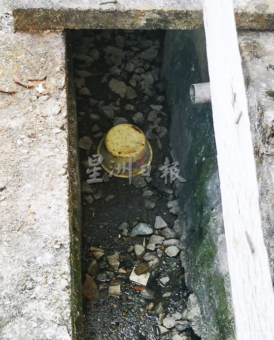 (古城第三版主文)巴当知甲黄金海岸花园第五及第七路后巷沟渠年久失修