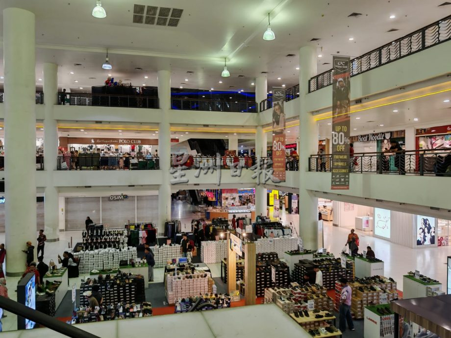 (古城第二版主文)“马六甲夜生活”首夜,甲州各景区迎来逾万人造访