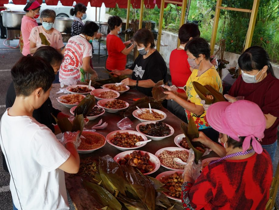 （古城第二版主文）《你动摇了吗》专栏：裹粽除了是文化传承，也是情感的传递