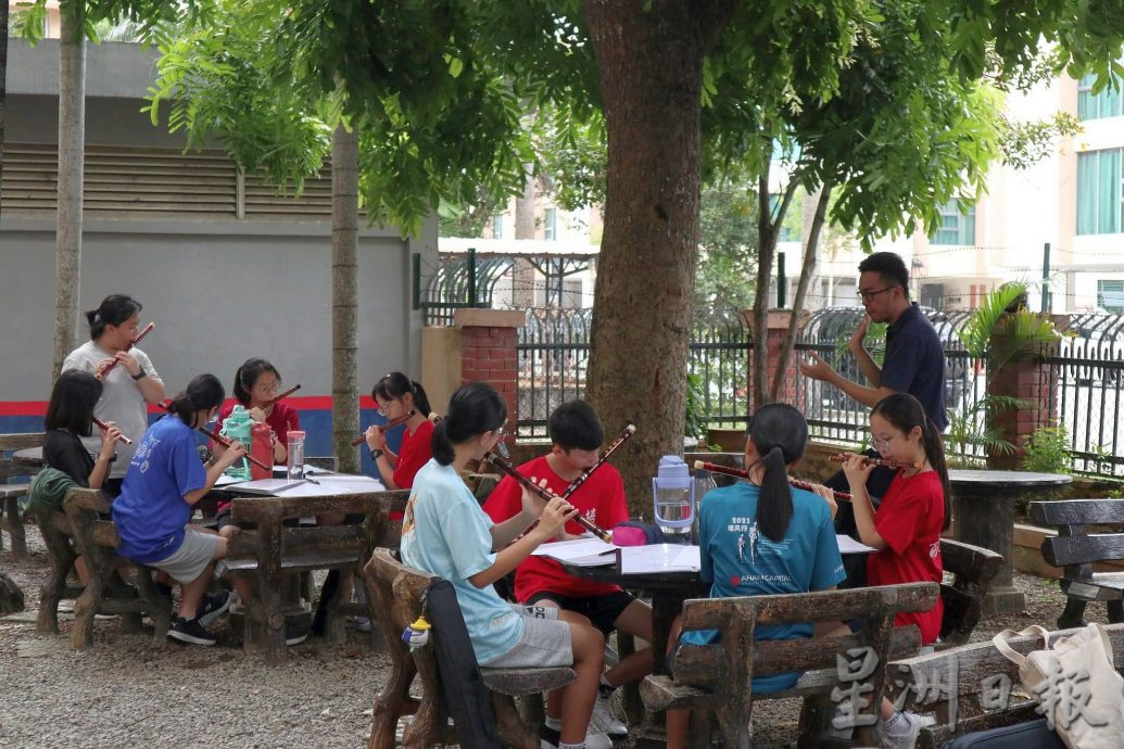 (古城第二版主文)【带你去找爱】:培风生对母校的爱