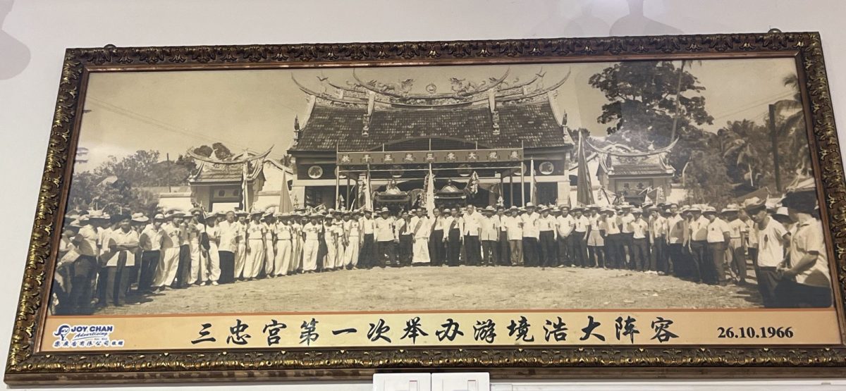 (古城第二版主文)【带你去找爱】:百年历史古文物的爱