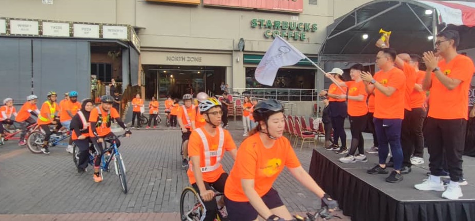 (大北马)21视障者骑双人脚车,为盲人之家筹逾4万令吉