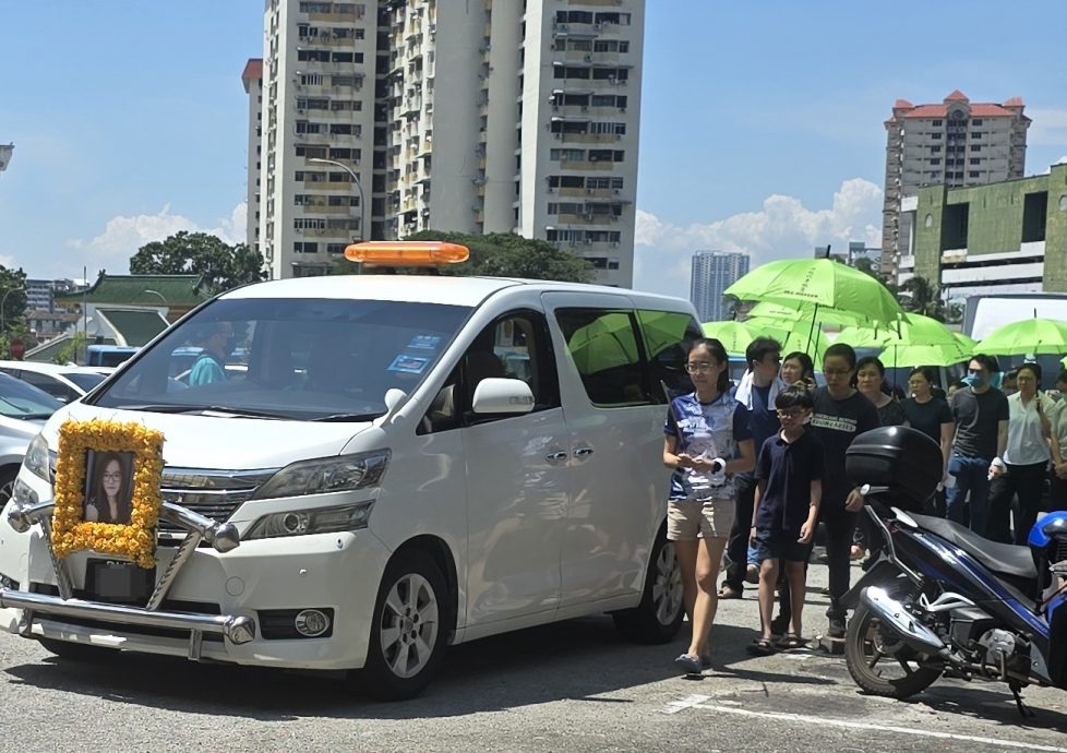 (大北马)儿科部女医生车内昏迷去世,庄慧萍举殡40亲友送别