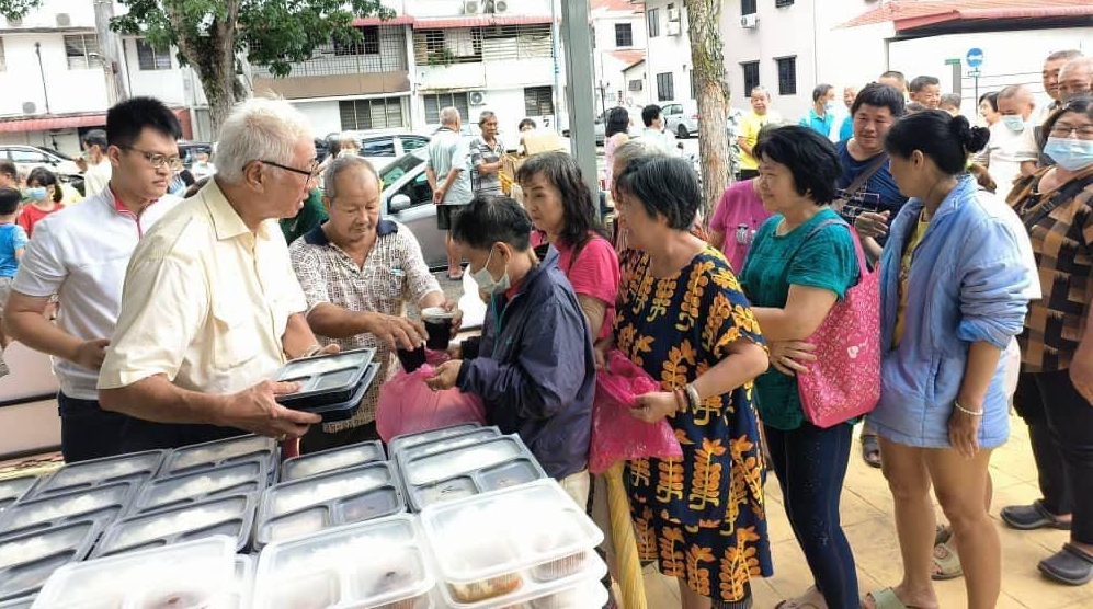(大北马)同心兄弟慈善团体每2个周六免费派发200份盒饭