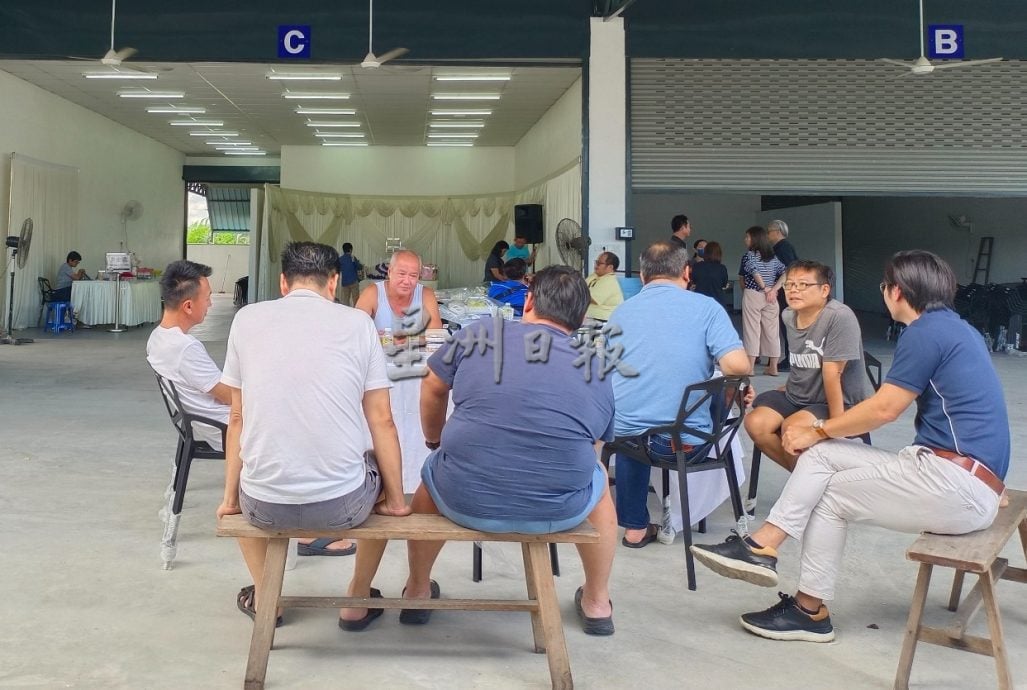 (大北马)肿瘤复发重启化疗致副作用,家人含泪放手陈巧祈