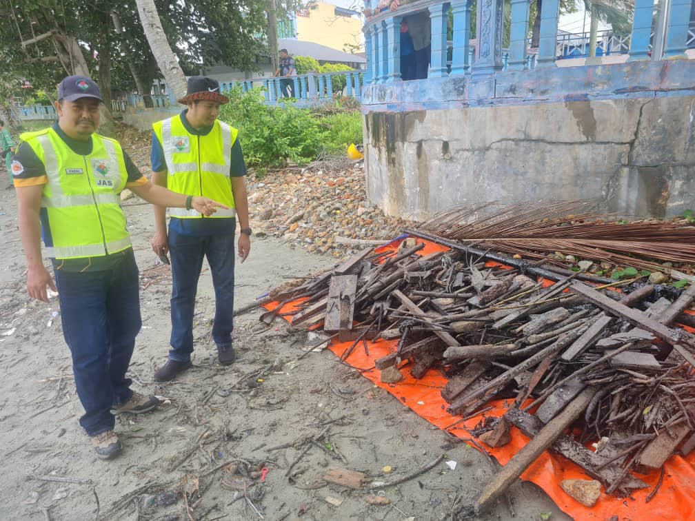 林添顺:撞船事件保险公司 今清理边佳兰油污