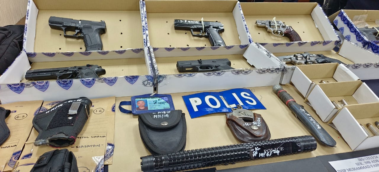 (已签发)全国:柔州警方捣毁走私军火及贩毒团伙 起获6手枪167子弹1.82公斤毒品