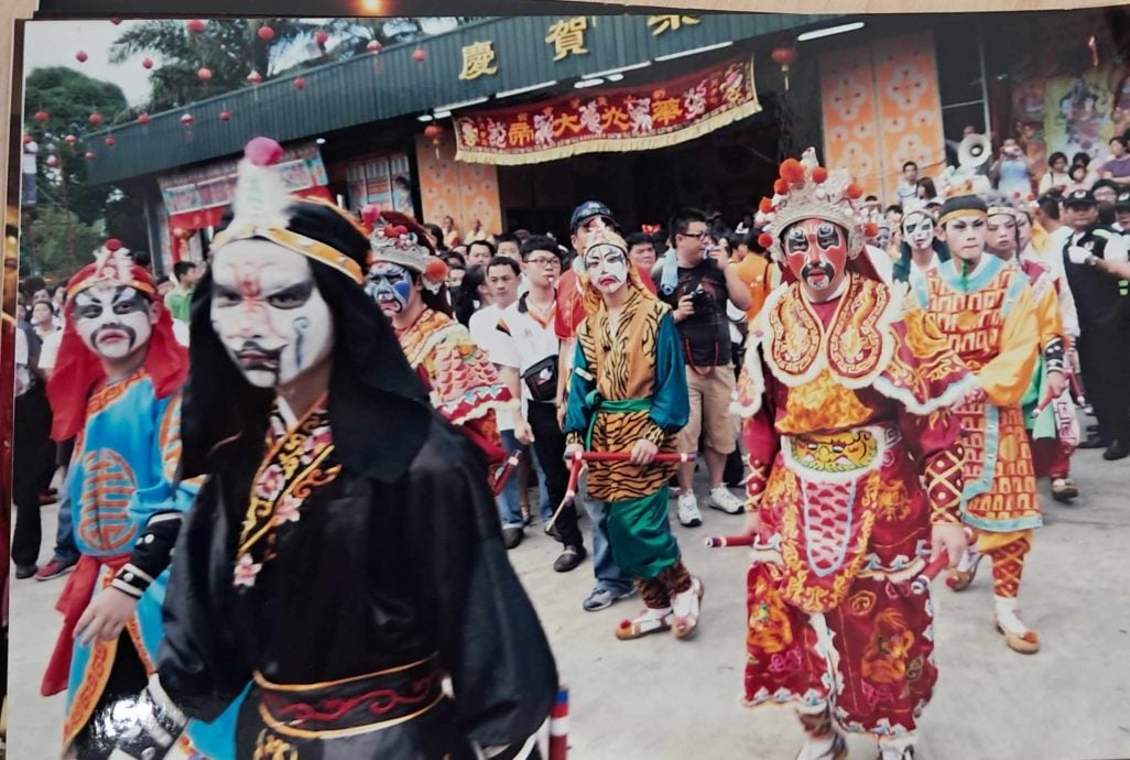 (已签发)柔:专栏:新旧对照:12年前到新山表演的第一支祖籍系英歌舞队
