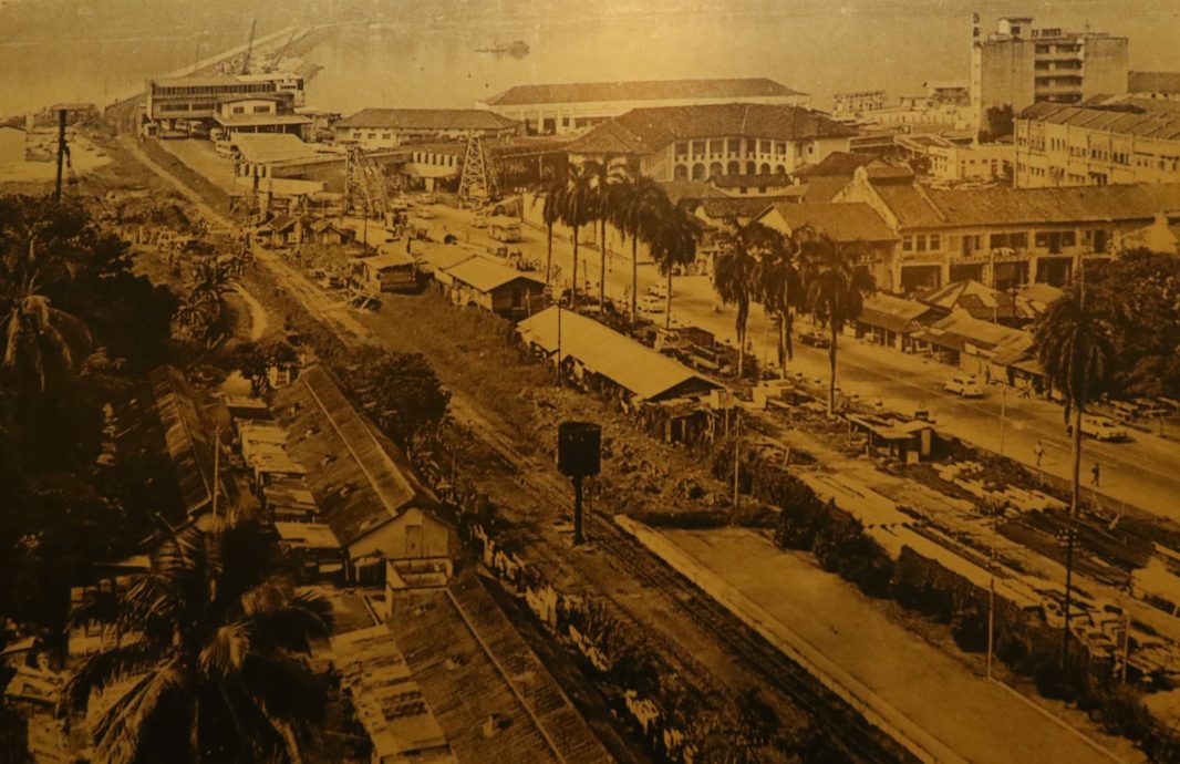 (已签发)柔:封面:新柔长堤建成100周年庆,柔大臣为交通拥堵向人民致歉