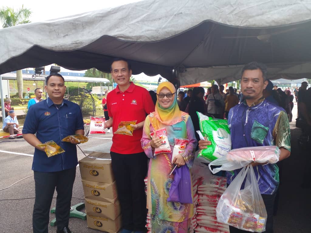 （已签发）柔：明吉摩区爱心优惠流动展销会 获民众热烈响应全部售罄