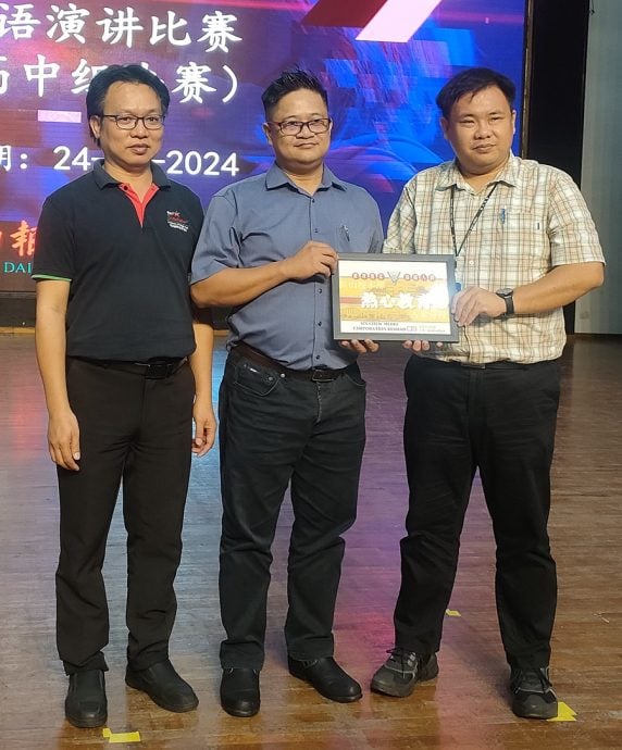 （已签发）柔：本报赞助：古宽三语比赛 李子谦与刘珂愉高初中夺冠