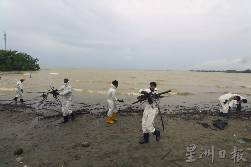 (已签发)柔:**版三**受油污事件影响 四湾岛渔民停工一周