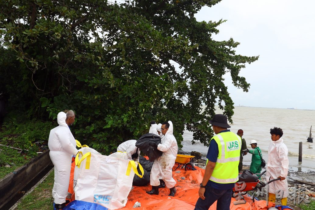 (已签发)柔:**版三**受油污事件影响 四湾岛渔民停工一周