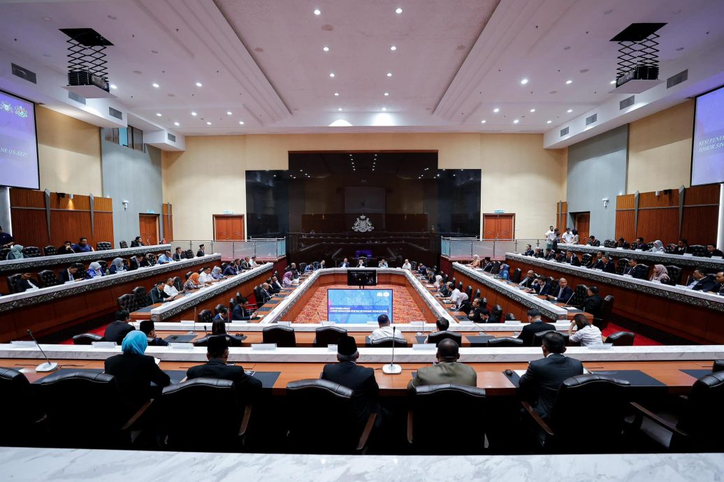 (已签发)柔:**版三新头条**李廷汉:两国部长预计6月中 首商柔新经济特区