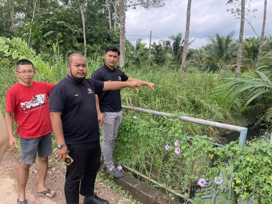 （已签发）柔：**版二头**广西村河水今年数度变黑 村民：何时彻底解决？