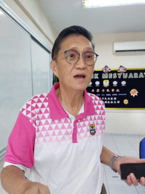 （已签发）柔：特稿：结合色彩和历史 平民华小巨型壁画诉说花旗山故事