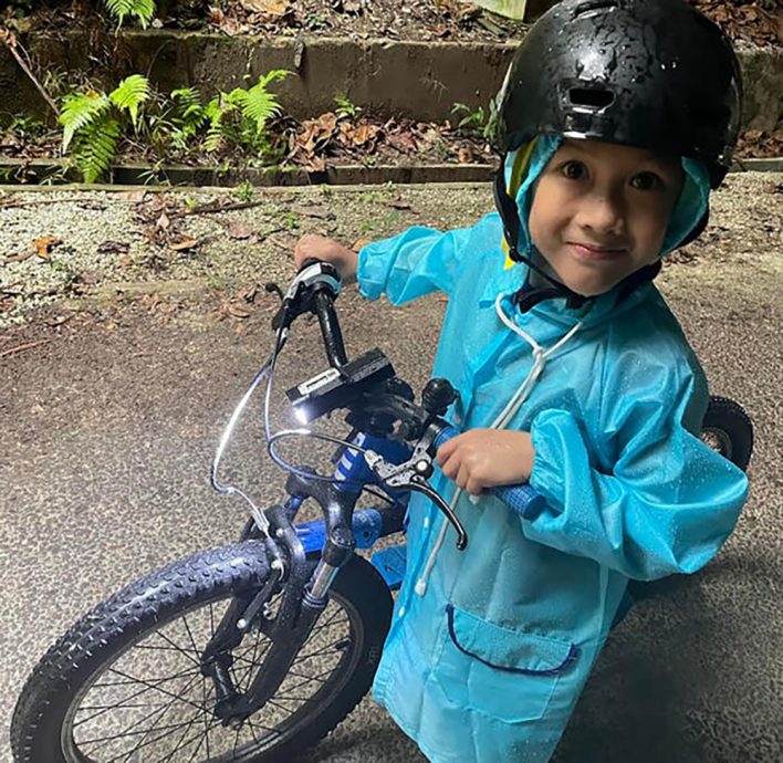 (已签发)柔:狮城二三事:14小时骑129公里创纪录 6岁童筹4.2万善款