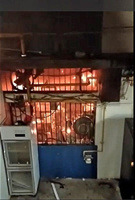 (已签发)柔:狮城二三事:疑烹煮时无人照看酿祸 大火吞噬咖啡店 老板:料损失50万新元