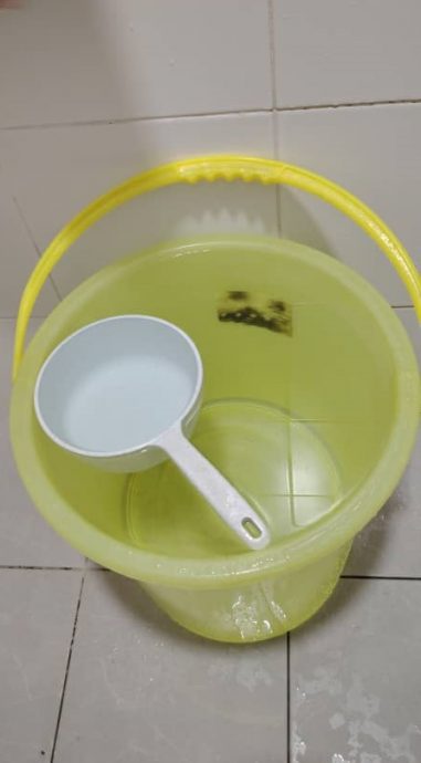 (早报可头)大都会/民众受促尽快用掉制水期间的储备水