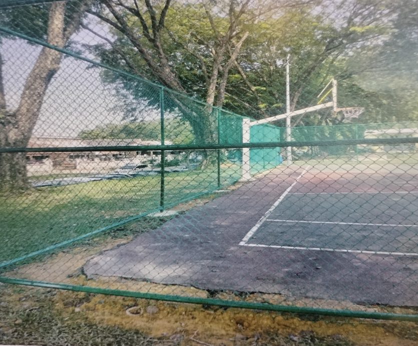 (版2副)大都会-黄美诗拨款增设防护网