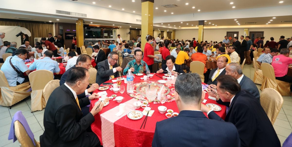 (版4头)大都会/郑明发任内要设巴生德教会洗肾中心