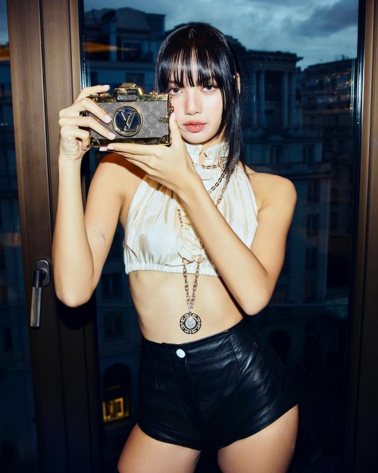 Lisa新造型超前卫 舍弃韩妆变“ROCKSTAR”