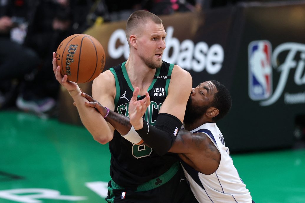 NBA总决赛| 独行侠末节追至1分差功亏一篑 东契奇为关键时刻犯满致歉