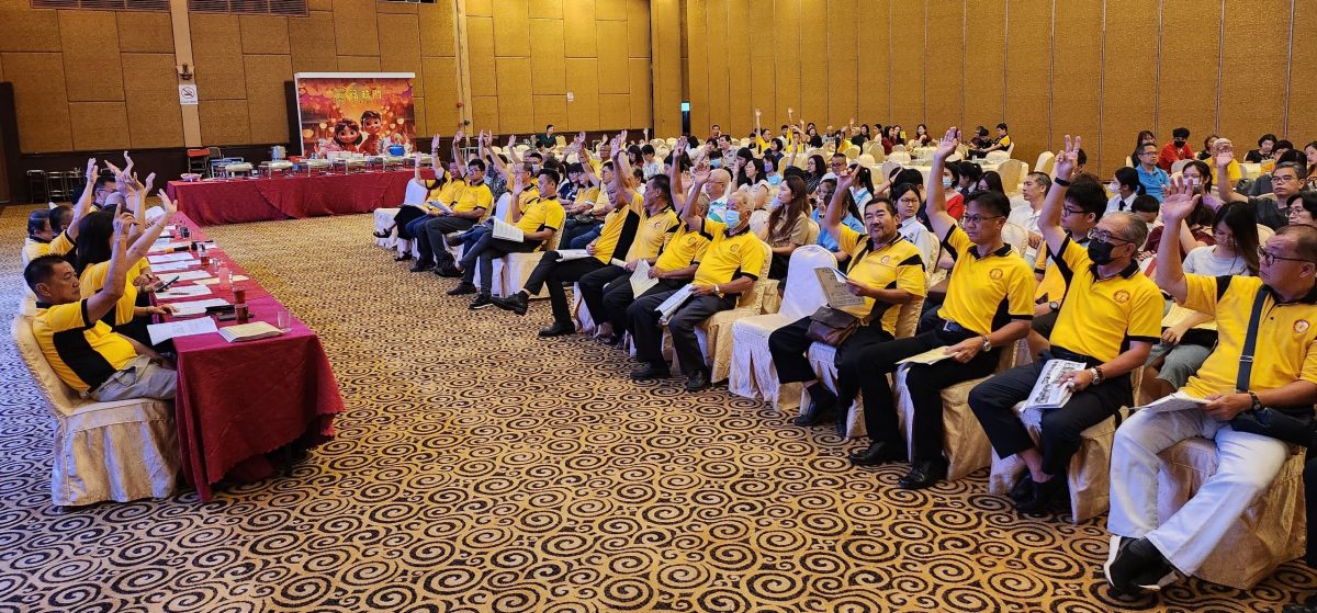 NS主文/森黄氏联宗会会员子女奖励金 67人受惠 发放近1万奖金