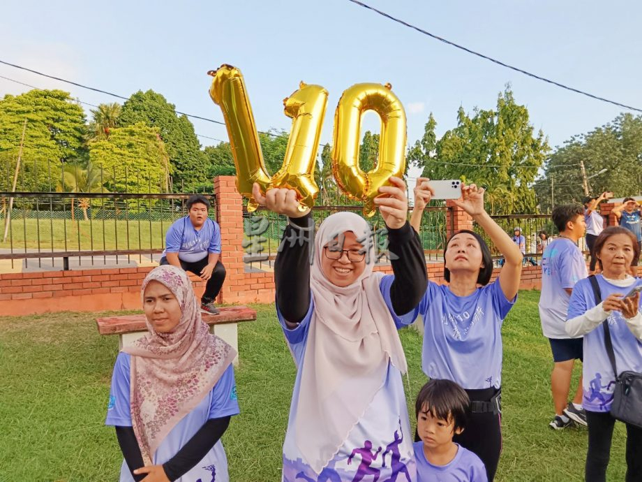 NS波德申/“创校110，齐心向前行”，波中小学火炬行吸引超过2000人参与，齐心护华教！