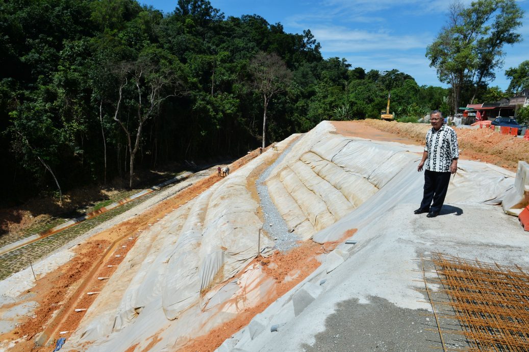 NS芙蓉/芙钻石花园土崩修缮工程进入尾声,只待铺路及筑围篱就能完工