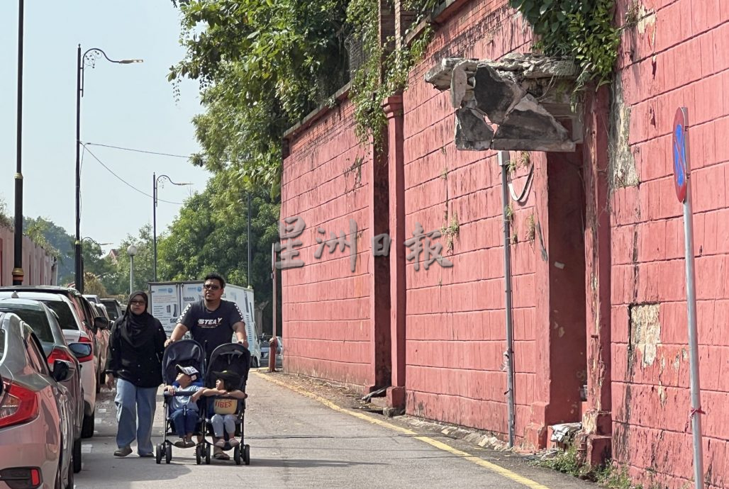 【星角摄】:古迹区的高空“炸弹”!