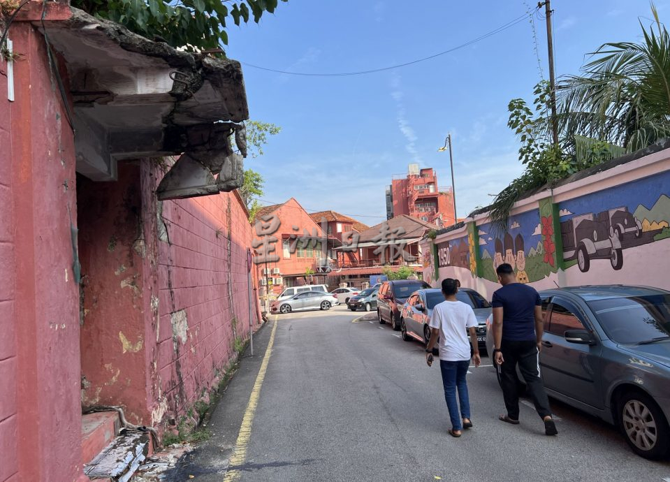 【星角摄】:古迹区的高空“炸弹”!