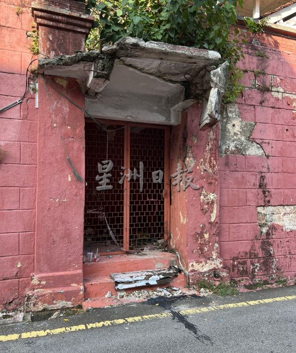 【星角摄】:古迹区的高空“炸弹”!