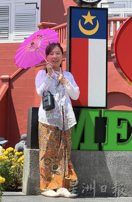 古城供稿:娘惹服装兴起