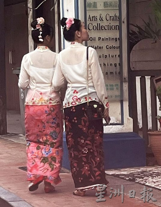 【星角摄】古城供稿:娘惹服装兴起