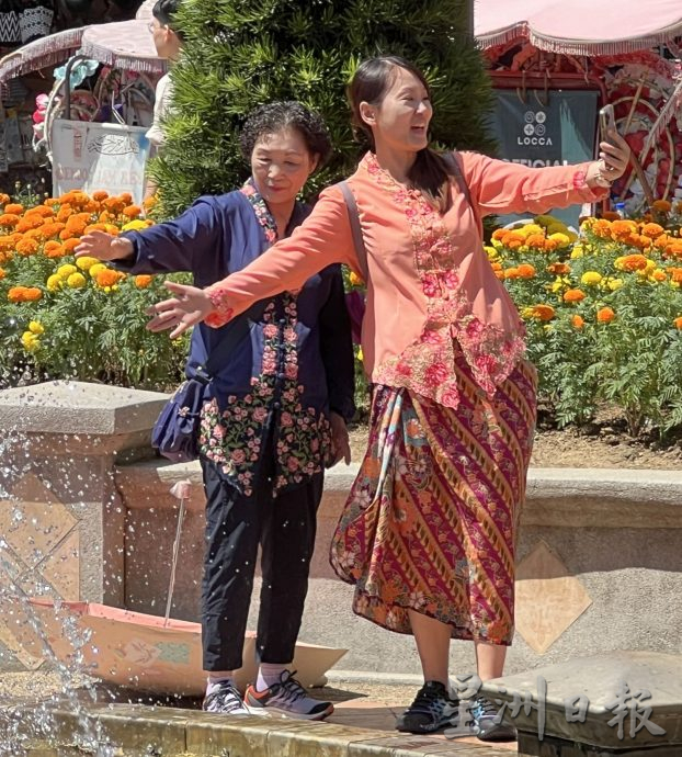 【星角摄】古城供稿:娘惹服装兴起