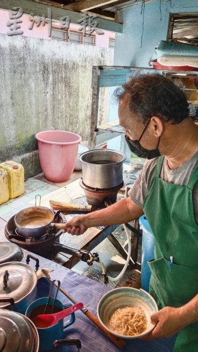 【人气美食】/东兴港金金粉档 探寻灵魂咖哩之旅