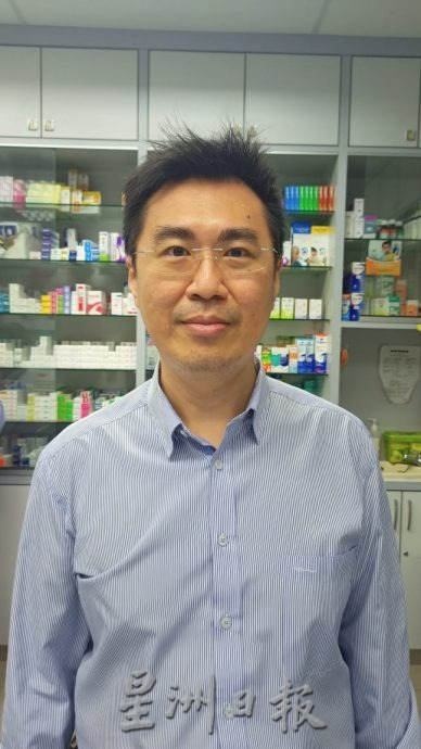 东封面:卫生部宣布冠病新指南,民众认同“与冠病共存”。