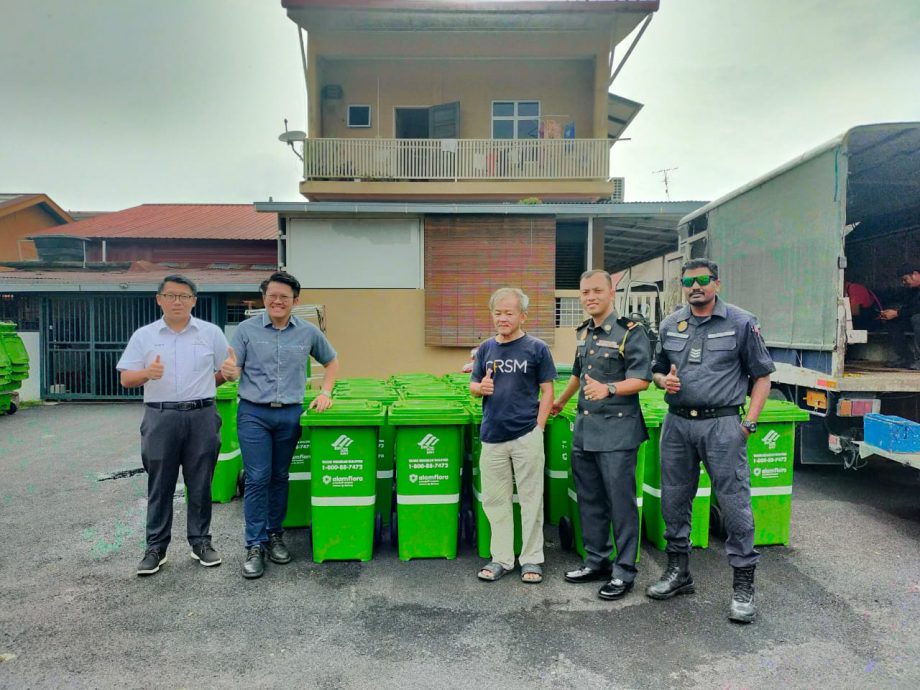 东:免费更换新垃圾桶