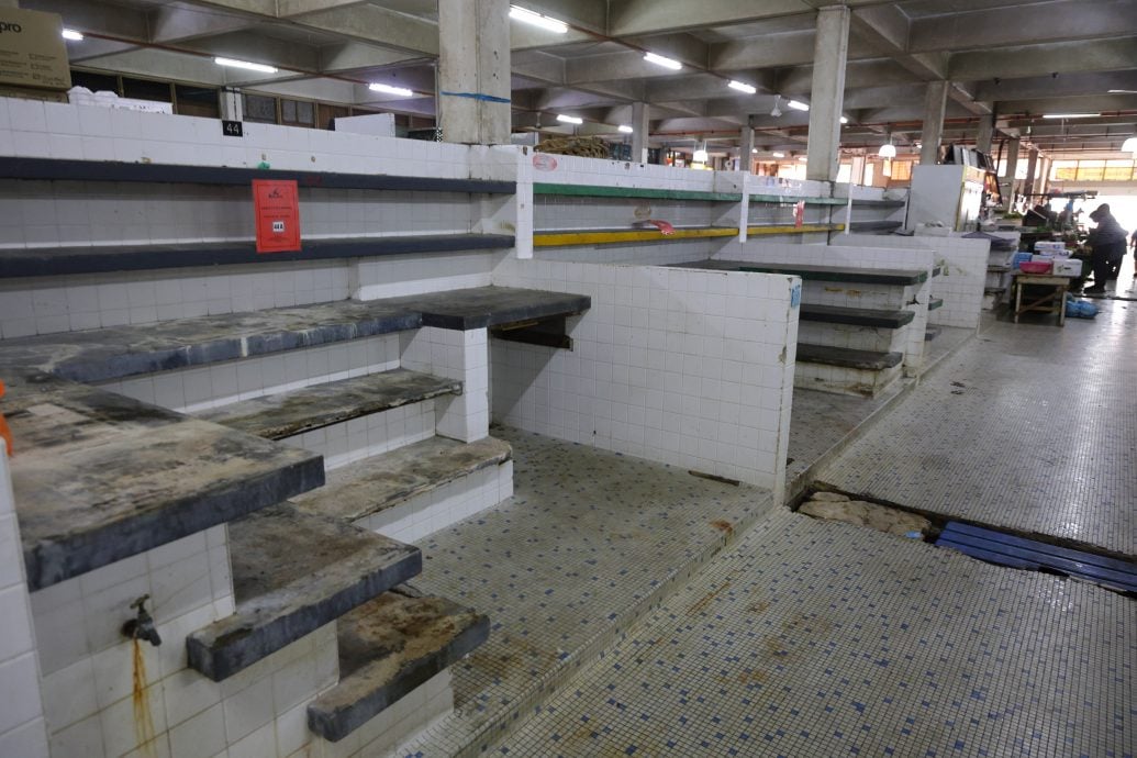 东:关丹大巴刹肉档及菜档即将进行提升工程,涉及贩商需要迁移至户外营业