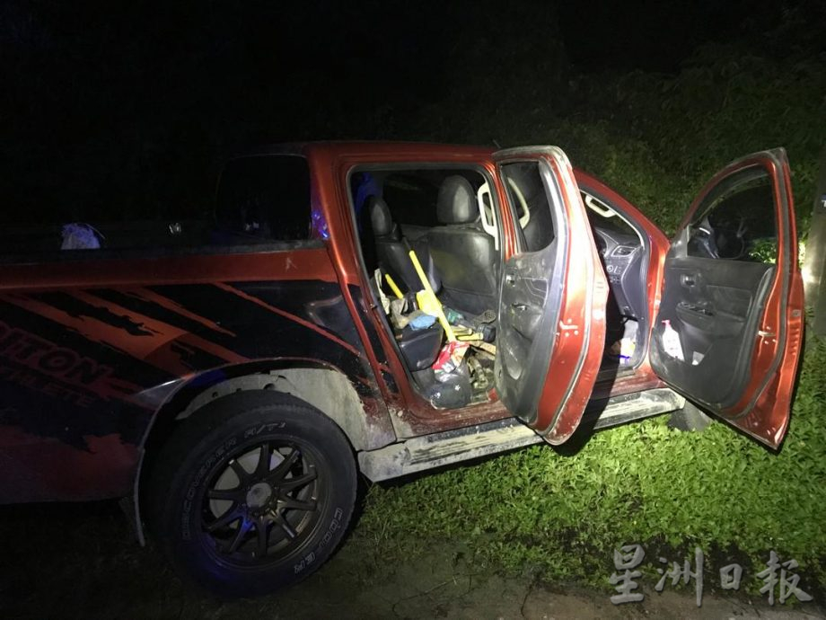 东:甘马挽警方逮捕了1名躲在树上的偷电缆窃贼