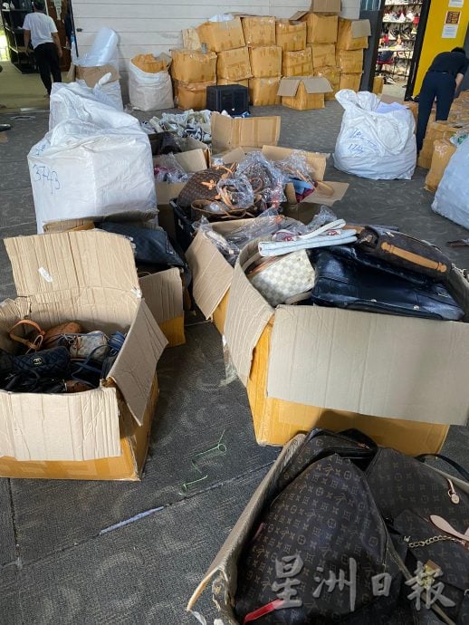 东:男子通过社交媒体售卖冒牌货被检举,勿述国内贸易及生活成本局展开突击检查,起获超过3万令吉的货品。