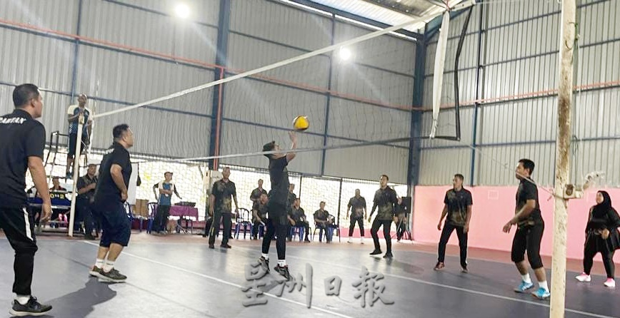 东:百乐警区主任杯排球赛闭幕