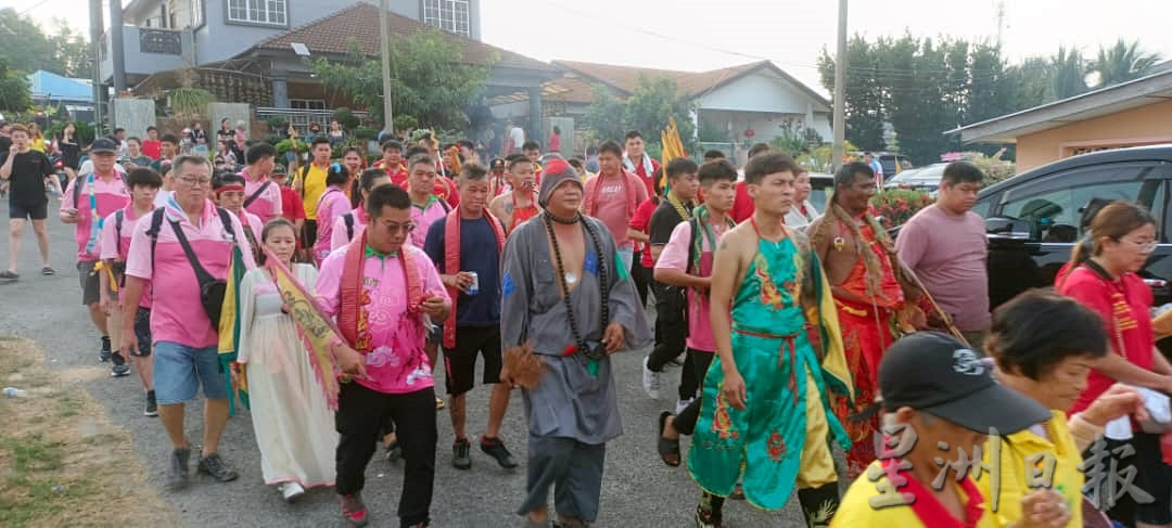 东:金马扬崐圣坛庆宝诞 神明绕境盛况空前