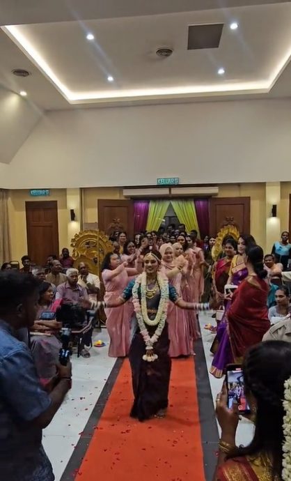 供星洲网:视频|大马多元文化和谐之美! 印裔新娘出嫁3巫裔伴娘伴舞